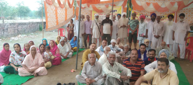 You are currently viewing ਕੰਡੀ ਕਨਾਲ ਨਹਿਰ ਨੂੰ ਹੇਠੋਂ ਪੱਕਾ ਕਰਨ ਦੇ ਵਿਰੋਧ ‘ਚ ਮਸਤੀਵਾਲ ਵਿਖੇ ਕਿਸਾਨਾਂ ਵਲੋਂ ਲਾਇਆ ਧਰਨਾ 28 ਵੇਂ ਦਿਨ ਵੀ ਜਾਰੀ 