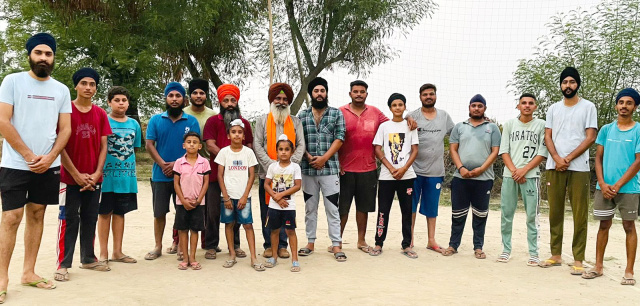 You are currently viewing ਸ਼ਹੀਦ ਬਾਬਾ ਦੀਪ ਸਿੰਘ ਸਪੋਰਟਸ ਕਲੱਬ ਦੇ ਸਮੂਹ ਮੈਂਬਰਾਂ ਵਲੋਂ ਮਨਜੀਤ ਸਿੰਘ ਖਾਨਪੁਰ ਦਾ ਸਨਮਾਨ