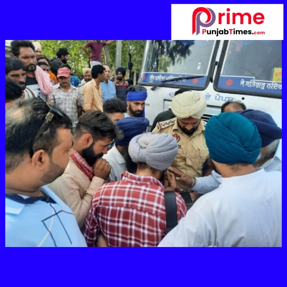 You are currently viewing पंजाब : बड़ी वारदात, लाडोवाल टोल प्लाजा के पास हथियारबंद लूटेरों ने लूटी PRTC की बस