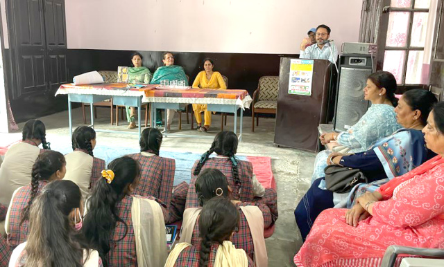 You are currently viewing ਵਿਦਿਆਰਥੀ ਅਤੇ ਮਾਪੇ ਸਿੰਗਲ ਯੂਜ਼ ਪਲਾਸਟਿਕ ਖਿਲਾਫ਼ ਇਕਜੁੱਟ ਹੋਣ : ਐਸ.ਡੀ.ਐਮ