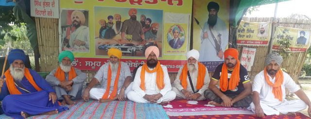 You are currently viewing ਸਰਕਾਰਾਂ ਸਜ਼ਾ ਪੂਰੀ ਤੇ ਸਿੰਘਾਂ ਨੂੰ ਛੱਡਦਿਆਂ ਨਾਹੀਂ ਫਿਰ ਵੀ ਰੱਖਦੀਆਂ ਲੱਤ ਉੱਤੇ ਪੰਜਾਬੀਓ ਜਾਗਦੇ ਜਾਂ ਸੁੱਤੇ : ਦੇਵ ਸਰਾਭਾ