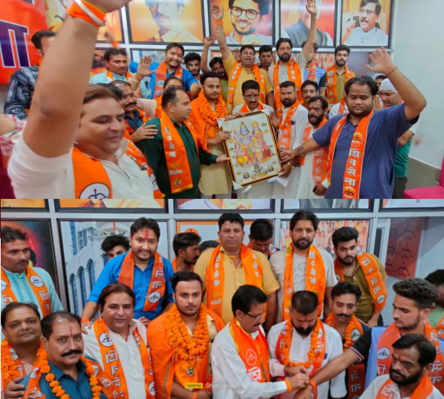 You are currently viewing हिंदू नेता विनी वर्मा साथियों सहित शिवसेना बाला साहब ठाकरे में हुये शामिल