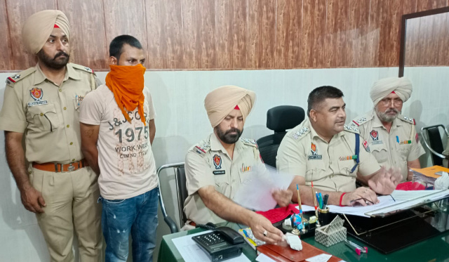 You are currently viewing आटो चालक के कतल के आरोपी निर्मल बाबा को बटाला पुलिस ने 12 घंटे में किया काबू 