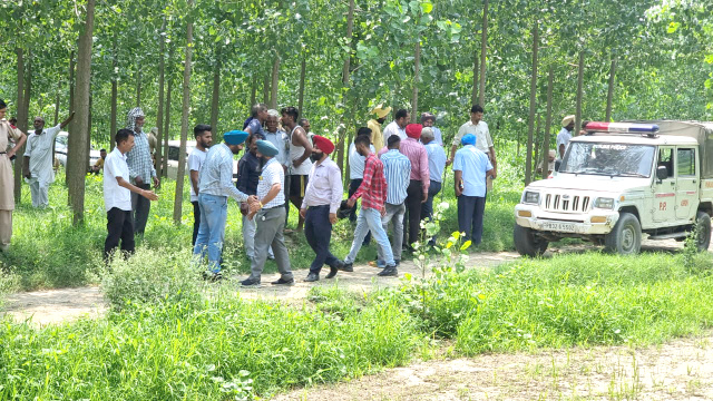 You are currently viewing ਜੰਗਲਾਤ ਵਿਭਾਗ ਨੇ 12 ਏਕੜ ਜ਼ਮੀਨ ਨਜਾਇਜ਼ ਕਬਜ਼ੇ ਹੇਠੋਂ ਛੁਡਵਾਈ