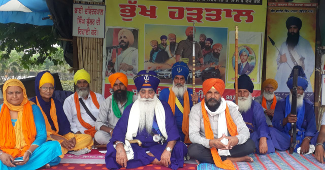 Read more about the article ਸਰਾਭਾ ਵਿਖੇ ਬੰਦੀ ਸਿੰਘਾਂ ਦੀ ਰਿਹਾਈ ਲਈ ਭੁੱਖ ਹੜਤਾਲ ਦਾ 142