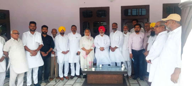 You are currently viewing ਸਿਹਤ ਮੰਤਰੀ ਨੇ ਸ਼ਿਵਕਰਨ ਚੇਚੀ ਨਾਲ ਕੀਤਾ ਅਫਸੋਸ ਪ੍ਰਗਟ