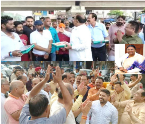 You are currently viewing श्रीमती द्रोपती मुर्मु को राष्ट्रपति नियुक्त किए जाने को लेकर भाजपा कार्यकर्ताओं ने लड्डू बांटकर मनाई खुशी