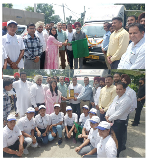 You are currently viewing कैबिनेट मंत्री ने डिजिटल वैन को हरी झंडी देकर गांवों-गांवो तक डिजिटल सेवा पहुंचाने हेतु रवाना किया