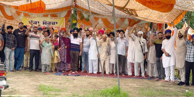 You are currently viewing ਕੰਢੀ ਕਨਾਲ ਨਹਿਰ ਨੂੰ ਹੇਠੋਂ ਪੱਕਾ ਕਰਨ ਦੇ ਵਿਰੋਧ ਵਿਚ ਪਿੰਡ ਮਸਤੀਵਾਲ ਵਿਖੇ ਲਾਇਆ ਧਰਨਾ 61 ਵੇਂ ਦਿਨ ਵੀ ਜਾਰੀ 