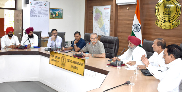 You are currently viewing ਡਿਪਟੀ ਕਮਿਸ਼ਨਰ ਨੇ ਅਜ਼ਾਦੀ ਘੁਲਾਟੀਆਂ ਦੇ ਪਰਿਵਾਰਾਂ ਨਾਲ ਕੀਤੀ ਮੀਟਿੰਗ,ਸੁਣੀਆਂ ਮੁਸ਼ਕਿਲਾਂ