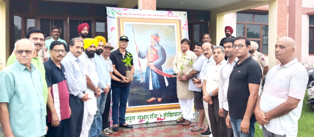 You are currently viewing पर्यावरण का संतुलन बरकरार रखने के लिए लगाए जाएं अधिक से अधिक पौधे : ब्रम शंकर जिंपा