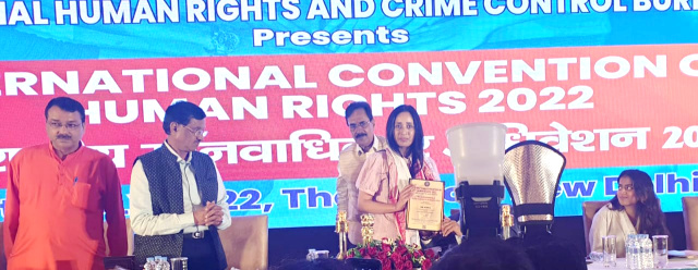 Read more about the article ਉੱਘੀ ਸਮਾਜ ਸੇਵਕਾ ਡਾ ਸੋਨੀਆ ਨੂੰ ਅੰਤਰ ਰਾਸ਼ਟਰੀ ਨੈਲਸਨ ਮੰਡੇਲਾ ਹਿਊਮਨ ਰਾਈਟਜ਼ ਐਵਾਰਡ 2022 ਨਾਲ ਕੀਤਾ ਸਨਮਾਨਿਤ