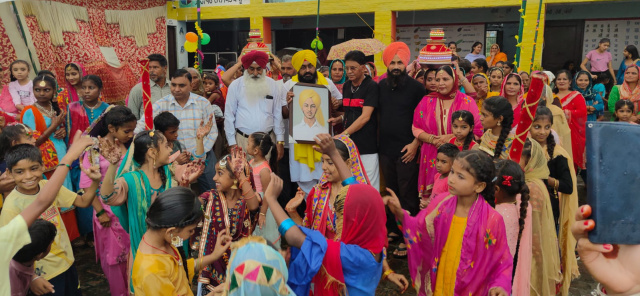 You are currently viewing *ਪਿੰਡ ਜਲਵਾਹਾ ਵਿਖੇ “ਤੀਆਂ ਦਾ ਤਿਉਹਾਰ” ਸਾਂਝੇ ਤੌਰ ਤੇ ਮਨਾਕੇ ਦਿੱਤਾ ਭਾਈਚਾਰਕ ਸਾਂਝ ਵਧਾਉਣ ਦਾ ਸੰਦੇਸ਼ : ਸਤਨਾਮ ਸਿੰਘ ਜਲਵਾਹਾ*