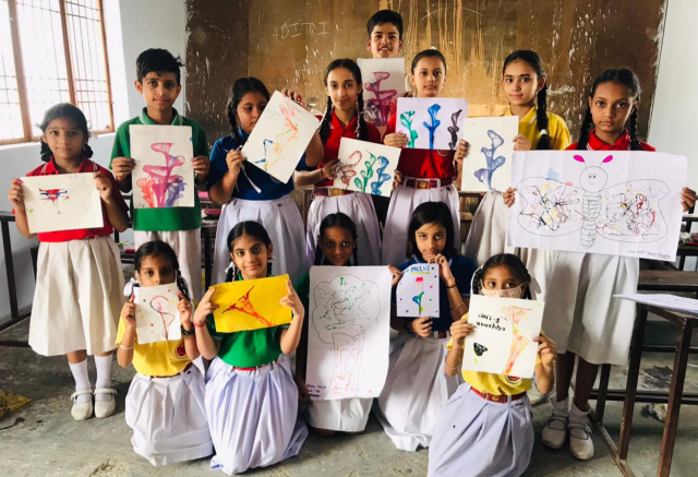 Read more about the article ਹਿਮਸ਼ਿਖਾ ਸਕੂਲ ਮਾਮੂਨ ਵਿੱਚ ਥਰਿੱਡ ਪੇਂਟਿੰਗ ਮੁਕਾਬਲੇ ਕਰਵਾਏ