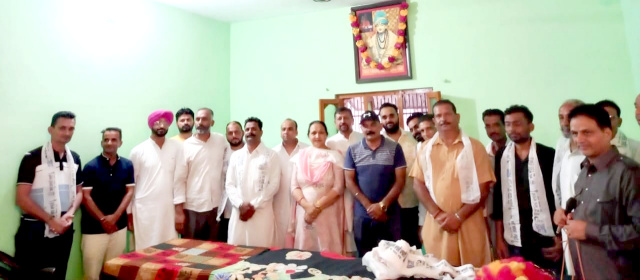 You are currently viewing ਬੱਬੂ ਰਾਣਾ ਮੌਜੂਦਾ ਤੇ ਪੰਮੀ ਰਾਣਾ ਸਾਬਕਾ ਕੌਂਸਲਰ ਦਾ ਆਪ ਵਿੱਚ ਸ਼ਾਮਲ ਹੋਣਾ ਮਤਲਬ ਕਾਂਗਰਸ ਤੇ ਅਕਾਲੀ ਦਲ ਦਾ ਹਾਸ਼ੀਏ ਤੇ ਜਾਣਾ : ਸੰਤੋਸ਼ ਕਟਾਰੀਆ