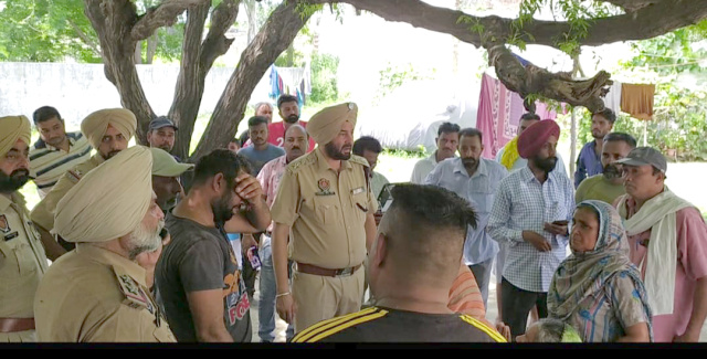 You are currently viewing BREAKING NEWS.. ਕਬਾੜ ਦਾ ਕੰਮ ਕਰਦੇ ਵਿਅਕਤੀ ਦੀ ਭੇਦ ਭਰੇ…