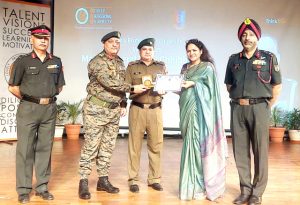 Read more about the article ਕੇ ਆਰ ਕੇ ਡੀ ਏ ਵੀ ਗੜਦੀਵਾਲਾ ਬੇਹਤਰੀਨ ਸਕੂਲ ਵਜੋਂ ਸਨਮਾਨਿਤ