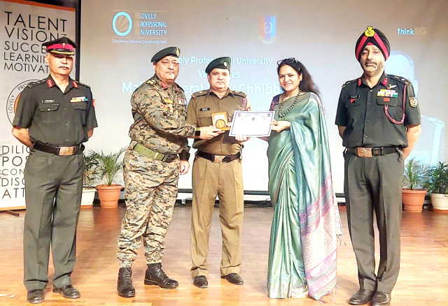 You are currently viewing ਕੇ ਆਰ ਕੇ ਡੀ ਏ ਵੀ ਗੜਦੀਵਾਲਾ ਬੇਹਤਰੀਨ ਸਕੂਲ ਵਜੋਂ ਸਨਮਾਨਿਤ