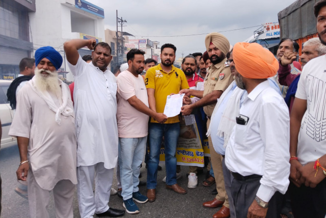 Read more about the article ਰਾਜਸਥਾਨ ਵਿੱਚ ਅਧਿਆਪਕ ਦੇ ਤਸ਼ੱਦਦ ਦੌਰਾਨ ਹੋਈ ਵਿਦਿਆਰਥੀ ਦੀ ਮੌਤ ਦੇ ਇੰਨਸਾਫ…..