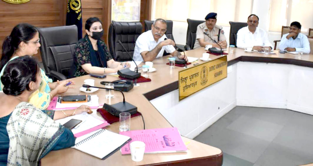 You are currently viewing ਚਾਈਲਡ ਲਾਈਨ 1098 ’ਤੇ ਆਉਣ ਵਾਲੇ ਕੇਸਾਂ ’ਤੇ ਬਿਨਾਂ ਦੇਰੀ…..