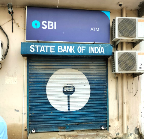 You are currently viewing ਐਸ ਬੀ ਆਈ ਬ੍ਰਾਂਚ ਦੇ ਏ ਟੀ ਐਮ ‘ਚ ਚੋਰੀ ਕਰਨ ਦੀ ਕੋਸ਼ਿਸ਼..