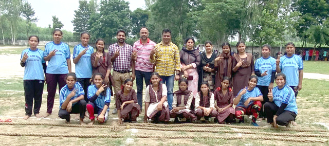 You are currently viewing ਲੜਕੀਆਂ ਦੇ ਰੱਸਾਕਸ਼ੀ ਦੇ ਮੁਕਾਬਲੇ ਵਿਚ  ਸ ਸ ਸ ਸ ਸ ਅੰਬਾਲਾ ਜੱਟਾਂ….