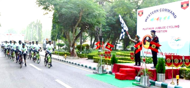 You are currently viewing पश्चिमी कमान प्लेटिनम जुबली साइकिलिंग अभियान…