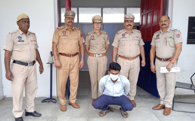 You are currently viewing ਲੜਕੀ ਨੂੰ ਵਰਗਲਾ ਫੁਸਲਾ ਕਿਧਰੇ ਭਜਾ ਕੇ ਲੈ ਜਾਣ ਵਾਲੇ ਦੋਸ਼ੀ ਨੂੰ….