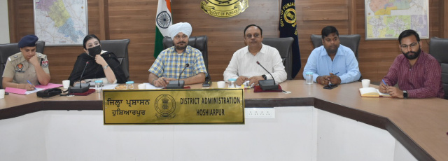 You are currently viewing ਸਰਕਾਰੀ ਦਫ਼ਤਰਾਂ ’ਚ ਸੀਨੀਅਰ ਸਿਟੀਜ਼ਨਾਂ ਨੂੰ…..