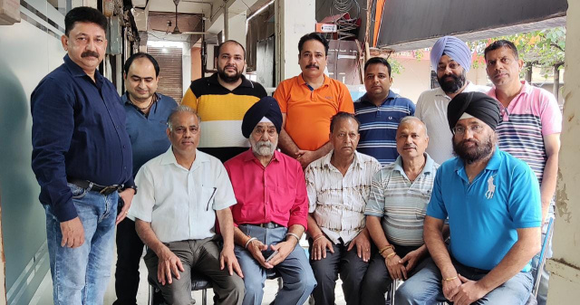 Read more about the article पठानकोट व्यापार मंडल की ओर से एक बैठक…..