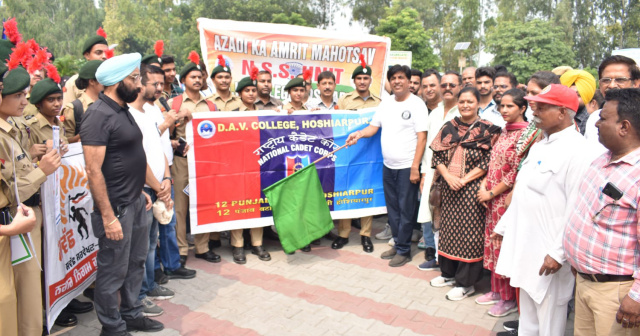 You are currently viewing ਸਵੱਛ ਭਾਰਤ ਅਭਿਆਨ ਤਹਿਤ ਨਗਰ ਨਿਗਮ ਨੇ ਕਰਵਾਈ ਸਵੱਛਤਾ ਮੈਰਾਥਨ