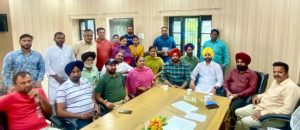 Read more about the article ਗੜ੍ਹਦੀਵਾਲਾ ਦੇ ਵਿਕਾਸ ਕਾਰਜਾਂ ਸਬੰਧੀ ਯੂਥ ਵਿੰਗ ਦੇ ਜ਼ਿਲਾ ਪ੍ਰਧਾਨ…