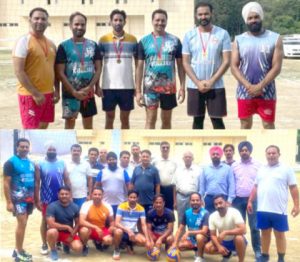 Read more about the article ਖੇਡਾਂ ਵਤਨ ਪੰਜਾਬ ਦੀਆਂ’ ਤਹਿਤ ਫੁੱਟਬਾਲ ਤੇ ਵਾਲੀਬਾਲ ਦੇ ਹੋਏ ਰੌਚਕ ਮੁਕਾਬਲੇ,ਵਾਲੀਬਾਲ ਦੇ 40 ਤੋਂ 50 ਸਾਲ ਉਮਰ ਵਰਗ ‘ਚ…