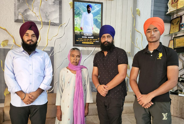 You are currently viewing ਬਾਬਾ ਦੀਪ ਸਿੰਘ ਸੇਵਾ ਸੁਸਾਇਟੀ ਗੜ੍ਹਦੀਵਾਲਾ ਨੇ ਇਕ ਹੋਰ ਮਾਤਾ ਨੂੰ…