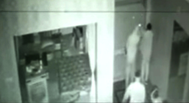 You are currently viewing 5 ਨਕਾਬਪੋਸ਼ਾਂ ਨੇ ਇੱਕ ਘਰ ਚ ਦਾਖਲ ਹੋਕੇ ਪਤੀ-ਪਤਨੀ ਨੂੰ ਤੇਜ ਹਥਿਆਰਾਂ ਨਾਲ ਕੀਤਾ ਜਖਮੀ, ਲੱਖਾਂ ਦੀ ਨਕਦੀ..