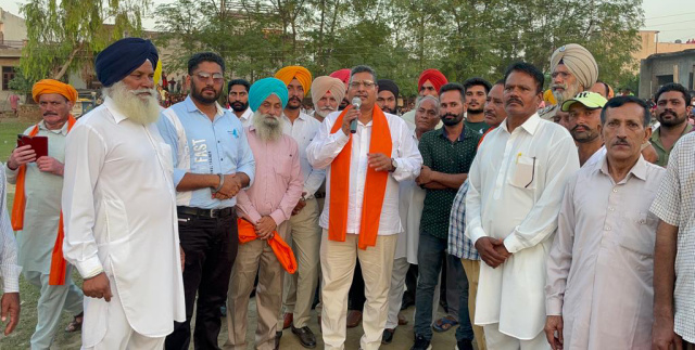 You are currently viewing ਸੈਦੋਵਾਲ ਕਲਾਂ ਚ ਦੁਸ਼ਹਿਰਾ ਮੇਲੇ ਤੇ ਲੋਕਾਂ ਦੀਆਂ ਓਮੜੀਆਂ ਵੱਡੀਆਂ ਭੀੜਾਂ,ਮੁਖਮਹਿਮਾਨ ਵਜੋਂ…