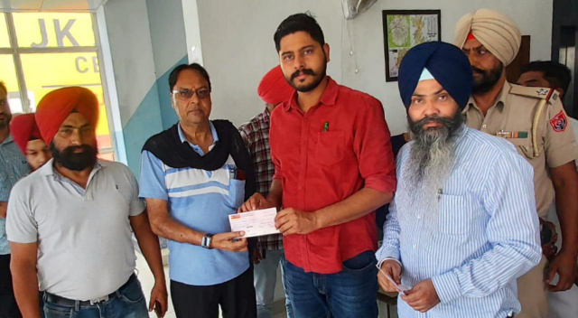 Read more about the article ਡਾ ਉਬਰਾਏ ਵੱਲੋਂ ਆਪਣੀ ਨੇਕ ਕਮਾਈ ਦਾ 98 ਫੀਸਦੀ ਹਿੱਸਾ ਗਰੀਬਾਂ,ਲੋੜਵੰਦਾਂ ਤੇ….