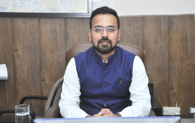 You are currently viewing आईएएस ओजस्वि ने उपमंडल मजिस्ट्रेट दसूूहा का पदभार संभाला