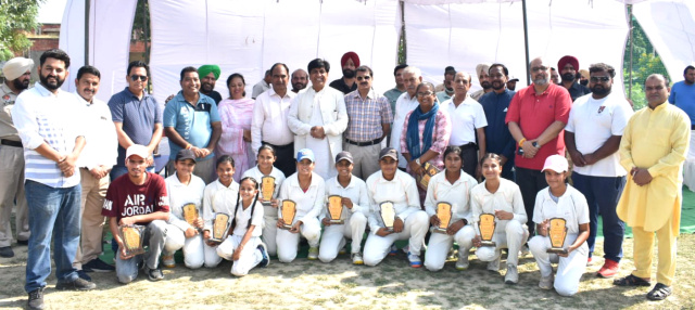 You are currently viewing ਖੇਡ ਸਭਿਆਚਾਰ ਨੂੰ ਉਤਸ਼ਾਹਿਤ ਕਰਨ ਲਈ ਪੰਜਾਬ ਸਰਕਾਰ ਵਚਨਬੱਧ : ਬ੍ਰਮ ਸ਼ੰਕਰ ਜਿੰਪਾ