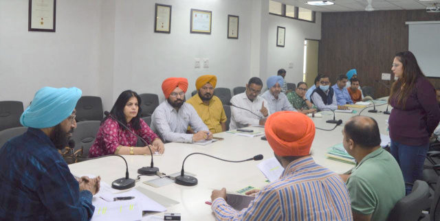 Read more about the article जिले में डेंगू के प्रभाव को रोकने के लिए जिला उपयुक्त स, हरबीर सिंह की ओर से विभागों के अधिकारियों से मीटिंग की गई