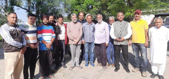 You are currently viewing भारतीय जनता पार्टी कार्यकर्ताओं द्वारा बैठक की गई आयोजित