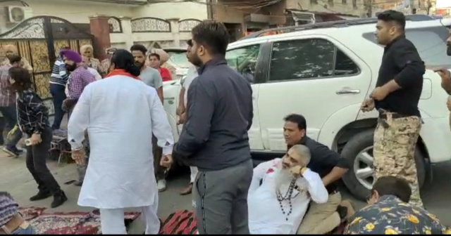 You are currently viewing ਸ਼ਿਵ ਸੈਨਾ ਆਗੂ ਸੁਧੀਰ ਸੂਰੀ ਦੀ ਅੰਮ੍ਰਿਤਸਰ ‘ਚ ਗੋਲੀਆਂ ਮਾਰਕੇ ਹੱਤਿਆ