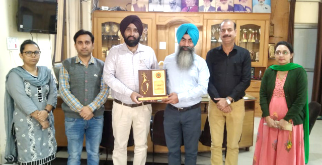 You are currently viewing ਵਿਸ਼ਵ-ਸਾਇੰਸ ਦਿਵਸ’ ਦੇ ਮੌਕੇ ਲੈਕਚਰ ਅਤੇ ਕੁਇਜ਼ ਮੁਕਾਬਲਾ ਕਰਵਾਇਆ