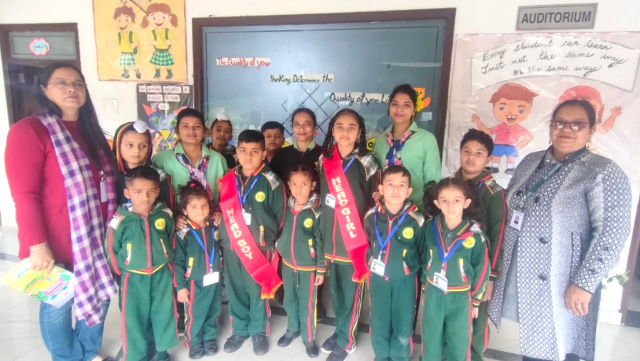 You are currently viewing ਬਾਲ ਵਾਟਿਕਾ ਸਕੂਲ ‘ਚ Investiture Ceremony (ਨਿਵੇਸ਼ ਸਮਾਰੋਹ) ਕੀਤੀ ਗਈ