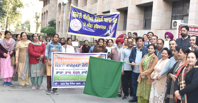 You are currently viewing ਨਾਰੀ ਸ਼ਕਤੀ ਨੂੰ ਮਜ਼ਬੂਤ ਕਰਨ ਲਈ ਰਾਜਾ ਰਾਮ ਮੋਹਨ ਰਾਏ ਦਾ ਯੋਗਦਾਨ ਬੇਮਿਸਾਲ : ਬ੍ਰਮ ਸ਼ੰਕਰ ਜਿੰਪਾ