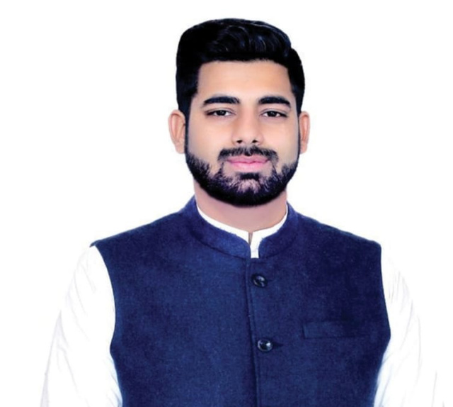 You are currently viewing बटाला वासियों में अपने बढ़िया व्यवहार एवं संस्कारों से खूब चर्चा का विषय बना हुआ है,विधायक कलसी का परिवार