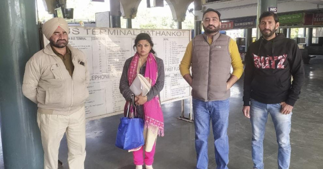 You are currently viewing ਬਾਲ ਸੁਰੱਖਿਆ ਯੂਨਿਟ ਪਠਾਨਕੋਟ ਵੱਲੋਂ ਬੱਸ ਸਟੈਂਡ ਅਤੇ ਕਾਲੀ ਮਾਤਾ ਮੰਦਿਰ ਰੋਡ ਤੇ ਚਲਾਇਆ ਗਿਆ ਜਾਂਚ ਅਭਿਆਨ