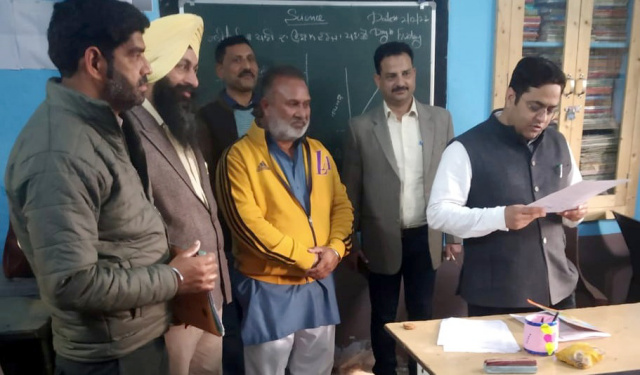 Read more about the article ਸਰਕਾਰੀ ਫੰਡਾਂ ਦੀ ਸੁਚੱਜੀ ਵਰਤੋਂ ਅਤੇ ਕੰਮ ਦੀ ਗੁਣਵੱਤਾ ਯਕੀਨੀ ਬਣਾਉਣ ਅਧਿਕਾਰੀ – ਵਿਸ਼ੇਸ਼ ਸਾਰੰਗਲ