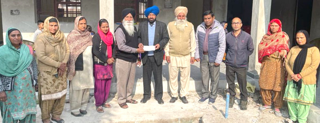 You are currently viewing ਪ੍ਰਵਾਸੀ ਭਾਰਤੀਆਂ ਨੇ ਲੱਖਪੁਰ ਦੇੇ ਪ੍ਰਾਇਮਰੀ ਸਕੂਲ ਦੇ ਸੁੰਦਰੀਕਰਣ ਲਈ ਭੇਜੀ ਇੱਕ ਲੱਖ ਰੁਪਏ ਦੀ ਆਰਥਕ ਸਹਾਇਤਾ