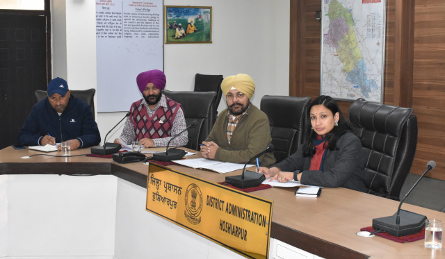 You are currently viewing ਨਿਰਧਾਰਤ ਸਮੇਂ ’ਚ ਕਰਵਾਏ ਜਾਣ ਪਿੰਡਾਂ ਦੇ ਵਿਕਾਸ ਕਾਰਜ : ਕੋਮਲ ਮਿੱਤਲ